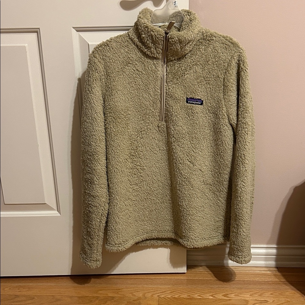 Patagonia Women's Tan Fleece Zip Up Jacket